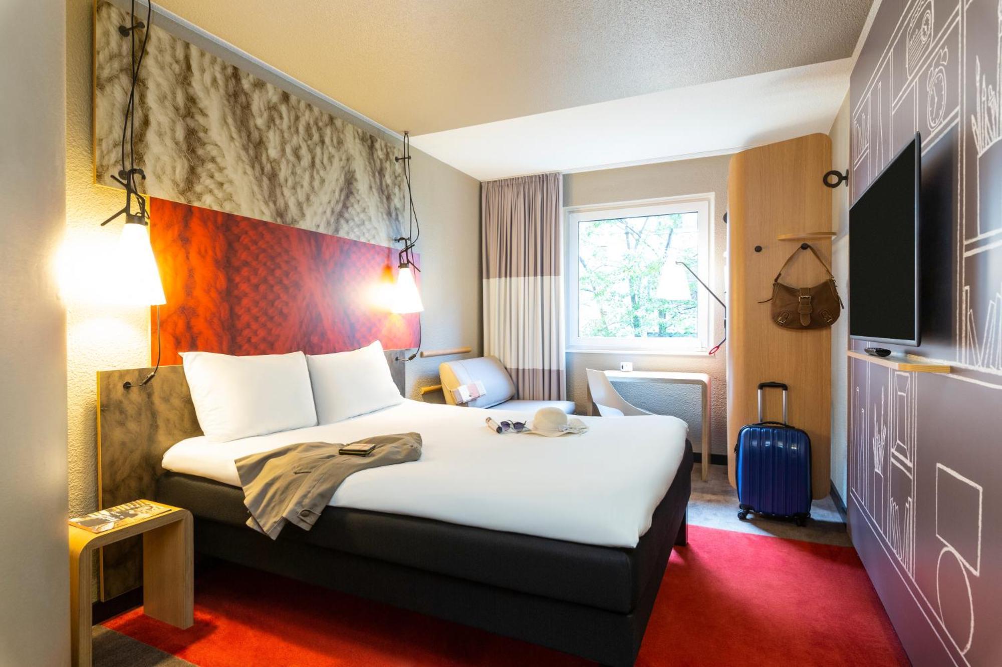 Ibis Hotel Hamburg Alster Centrum Exterior photo